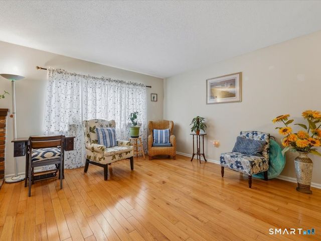 358 Monticello Drive 358, Branford, CT 06405