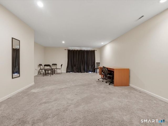 358 Monticello Drive 358, Branford, CT 06405