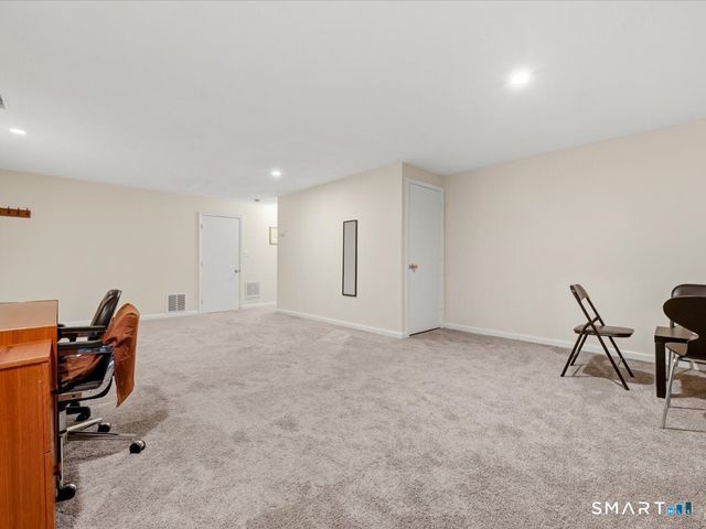 358 Monticello Drive 358, Branford, CT 06405