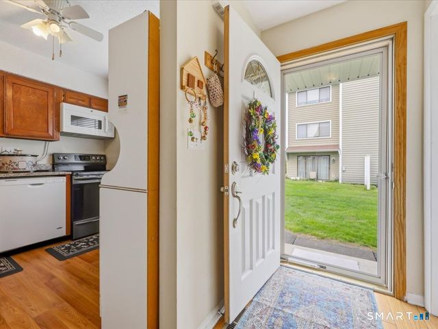 358 Monticello Drive 358, Branford, CT 06405