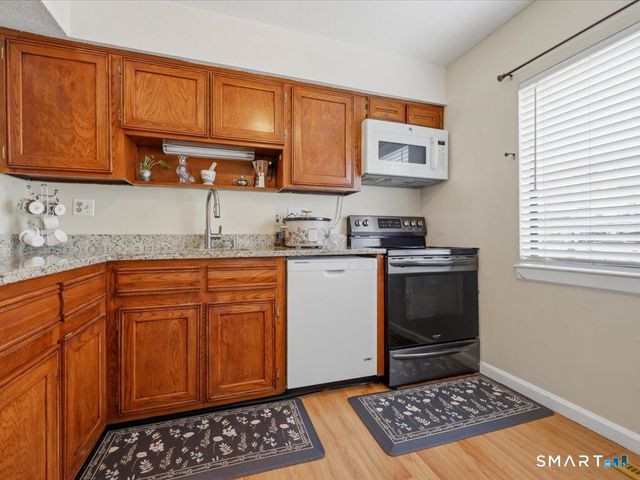 358 Monticello Drive 358, Branford, CT 06405