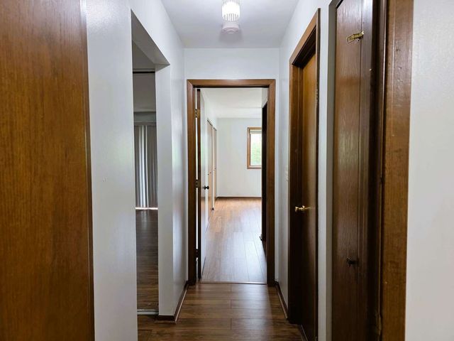 1907 W Golf Road 1B, Mount Prospect, IL 60056