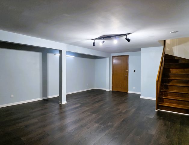 1907 W Golf Road 1B, Mount Prospect, IL 60056