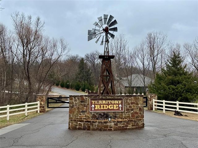 22422 Flying Hawk Trail, Luther, OK 73054