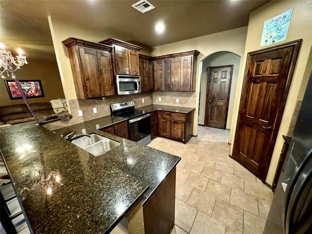 22422 Flying Hawk Trail, Luther, OK 73054