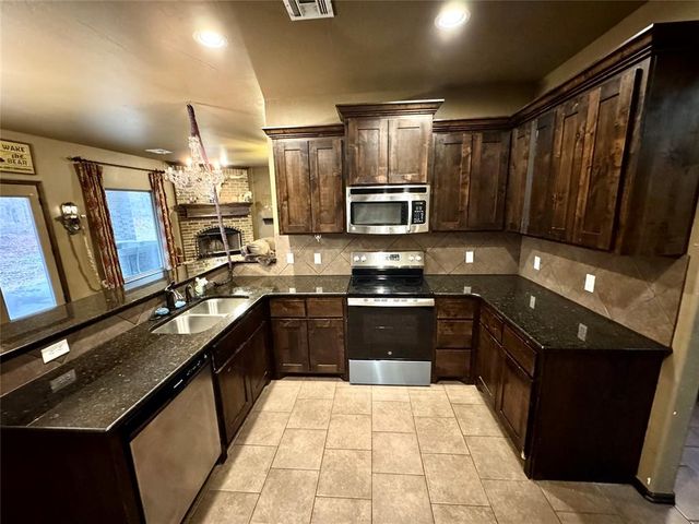 22422 Flying Hawk Trail, Luther, OK 73054