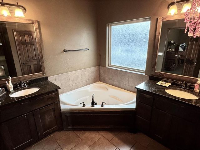 22422 Flying Hawk Trail, Luther, OK 73054