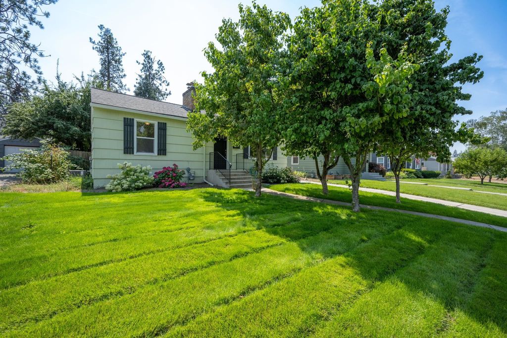 1304 E 39th Ave, Spokane, WA 99203 photo 3