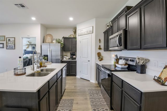 1110 Baldwin Lane, Ennis, TX 75119