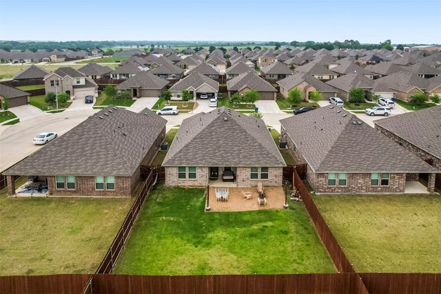 1110 Baldwin Lane, Ennis, TX 75119