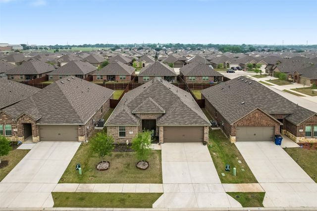 1110 Baldwin Lane, Ennis, TX 75119