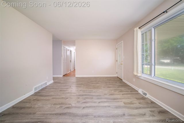1518 Diane Drive, Flushing, MI 48433