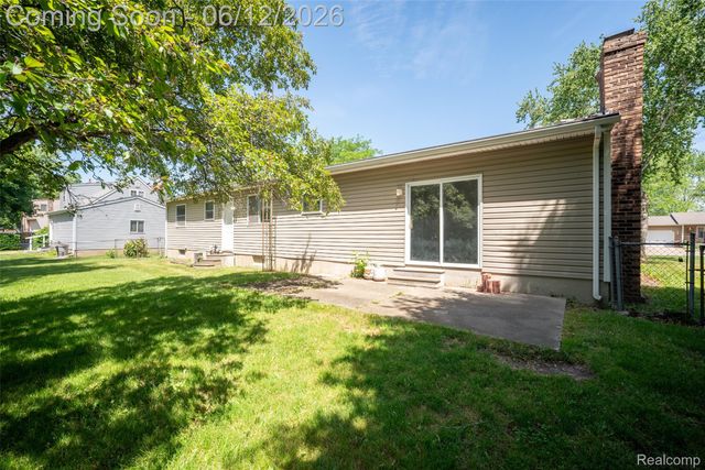 1518 Diane Drive, Flushing, MI 48433