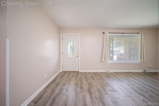 1518 Diane Drive, Flushing, MI 48433