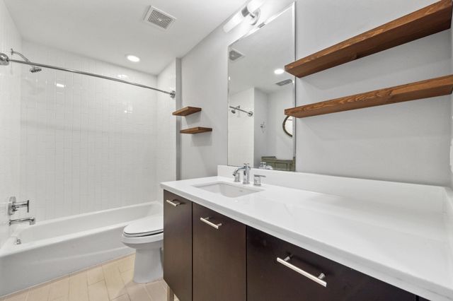 603 Davis ST 710, Austin, TX 78701