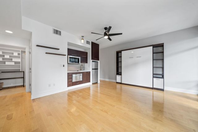 603 Davis ST 710, Austin, TX 78701