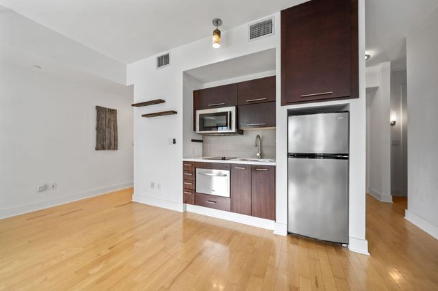 603 Davis ST 710, Austin, TX 78701