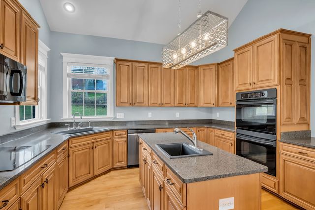 1826 Lake Meadow Trl, Mount Juliet, TN 37122