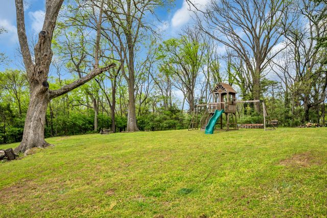 1826 Lake Meadow Trl, Mount Juliet, TN 37122