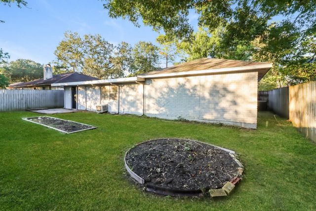 16310 Forest Bend Avenue, Friendswood, TX 77546
