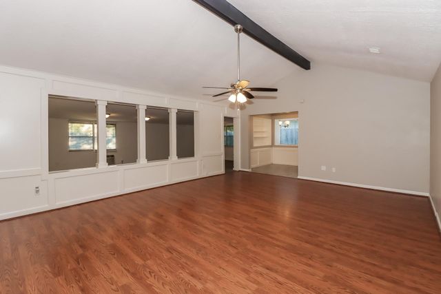 16310 Forest Bend Avenue, Friendswood, TX 77546