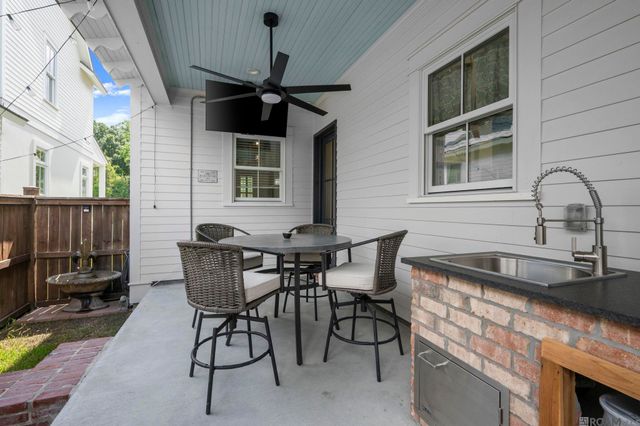 2843 Pointe-marie Dr, Baton Rouge, LA 70820
