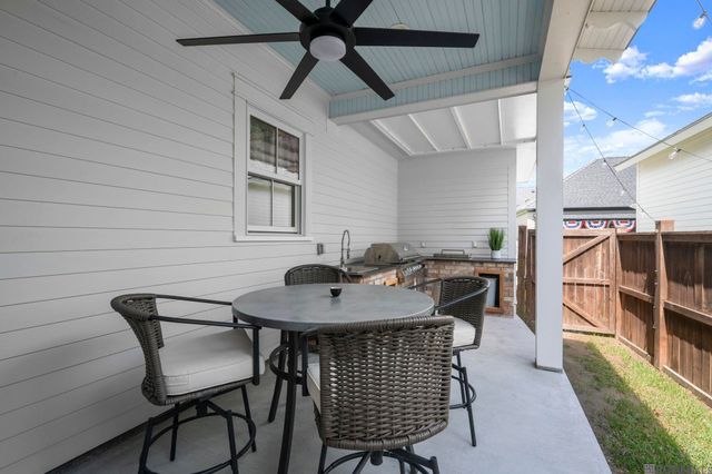2843 Pointe-marie Dr, Baton Rouge, LA 70820