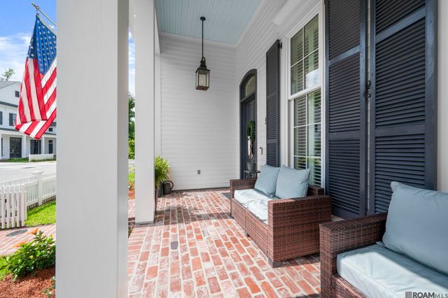 2843 Pointe-marie Dr, Baton Rouge, LA 70820