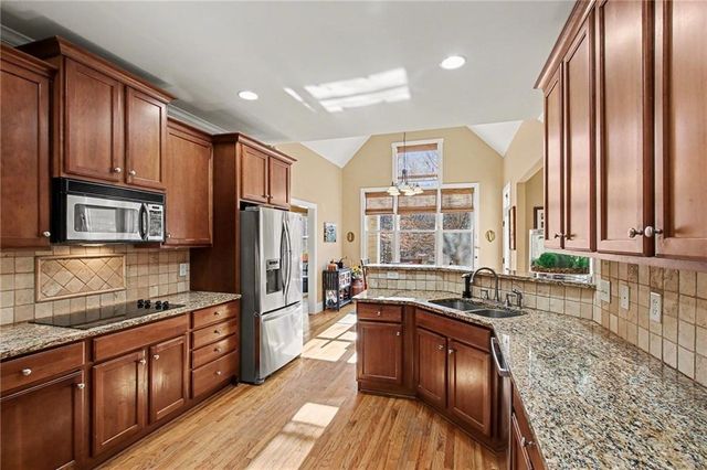 457 Bear Creek Lane, Bogart, GA 30622