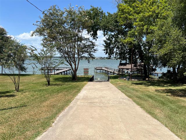 415 Rio Vista Drive, Livingston, TX 77352