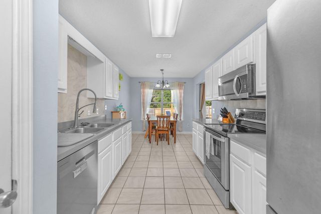 404 Bobby Drive, Crestview, FL 32536