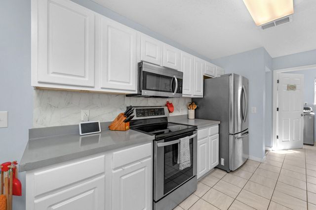 404 Bobby Drive, Crestview, FL 32536