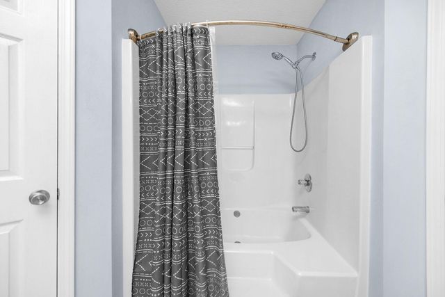 404 Bobby Drive, Crestview, FL 32536