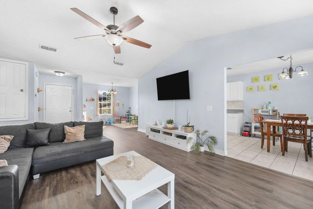 404 Bobby Drive, Crestview, FL 32536