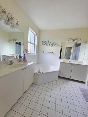 11702 SW 137th Pl, Miami, FL 33186