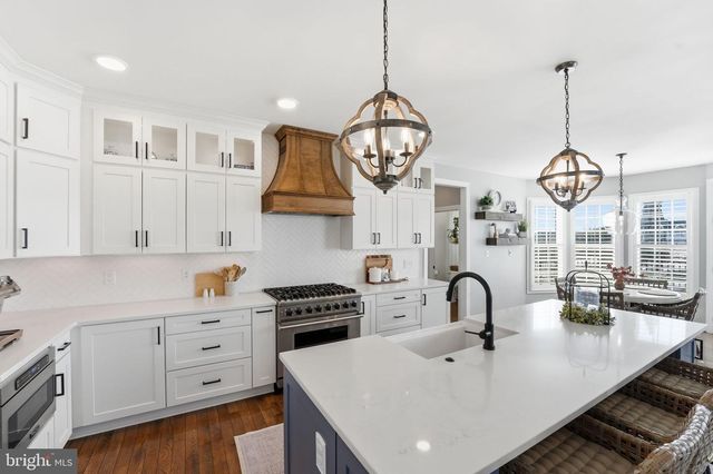 8798 DANCER CT, Gainesville, VA 20155