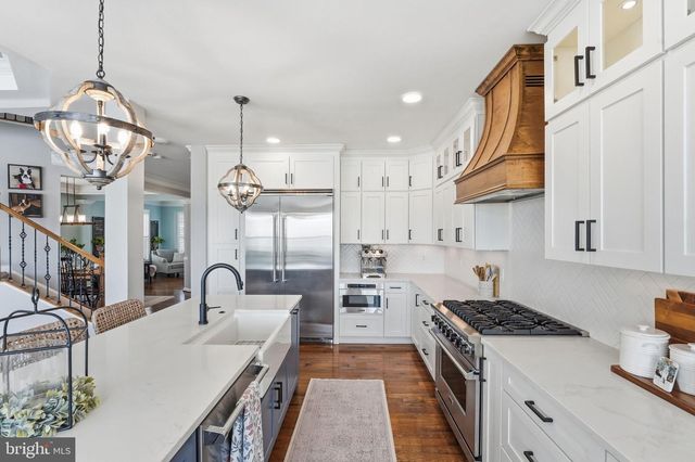 8798 DANCER CT, Gainesville, VA 20155