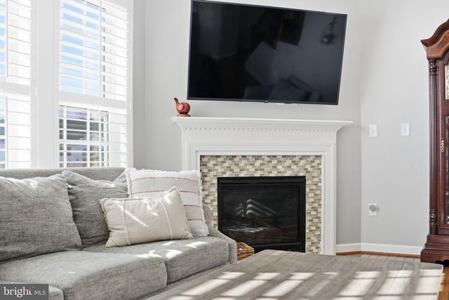 8798 DANCER CT, Gainesville, VA 20155