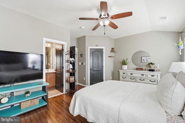 8798 DANCER CT, Gainesville, VA 20155