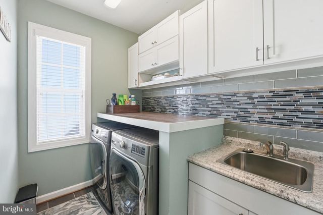 8798 DANCER CT, Gainesville, VA 20155