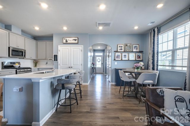 5036 Moss Pine Way, Tega Cay, SC 29708