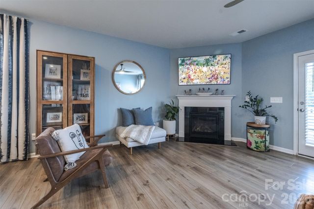 5036 Moss Pine Way, Tega Cay, SC 29708