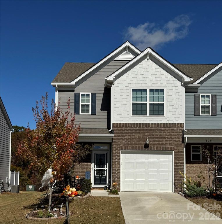 5036 Moss Pine Way, Tega Cay, SC 29708