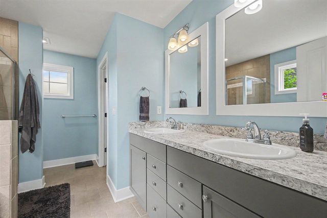 3113 Lowingside Drive, Jenison, MI 49428