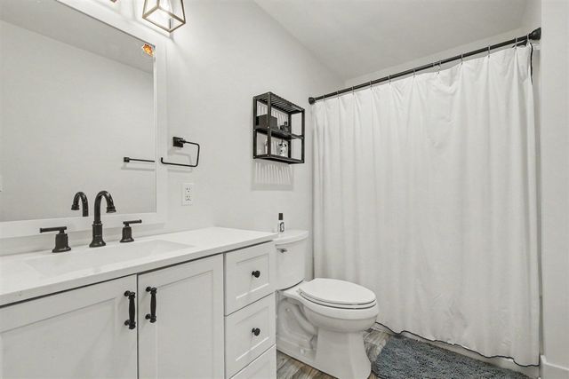 3113 Lowingside Drive, Jenison, MI 49428