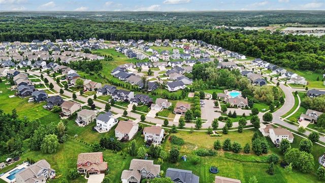 3113 Lowingside Drive, Jenison, MI 49428