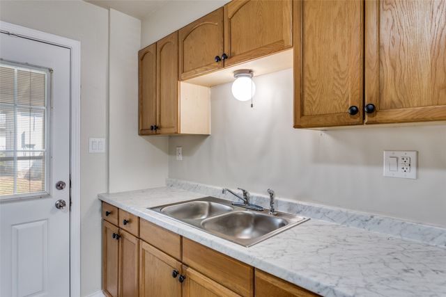 5721 Lenore Street, Fort Worth, TX 76134