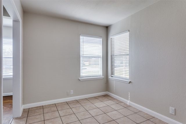 5721 Lenore Street, Fort Worth, TX 76134