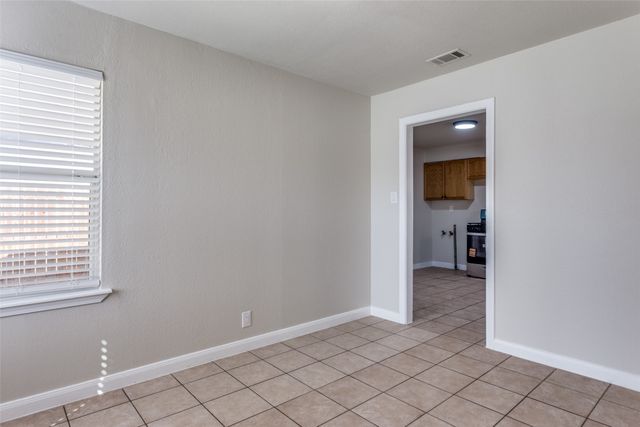 5721 Lenore Street, Fort Worth, TX 76134