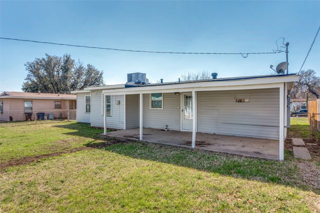 5721 Lenore Street, Fort Worth, TX 76134